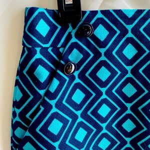 Loft brand skirt, great colors and patterns, can dress up or dress down, size 6P